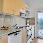 Σπίτι διακοπών Gorgeous In With Swimming Pool *